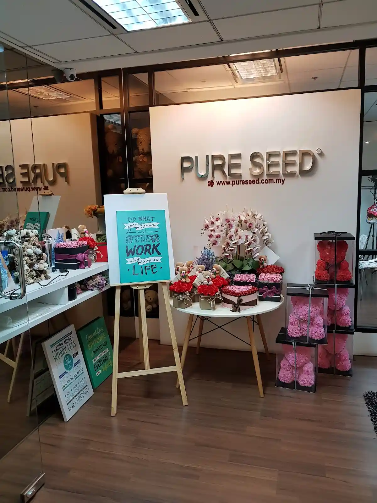 Top 10 Florists in KL & Selangor 2026 4 Pure Seed florist Jalan Sultan Ismail Kuala Lumpur premium bouquet