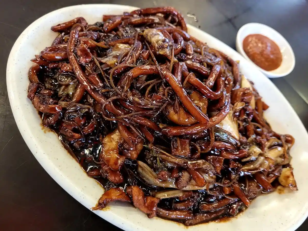Top 10 Hokkien Mee in KL & Selangor 2026 4 Tan Heng Noodle House Kepong Hokkien Mee wok hei
