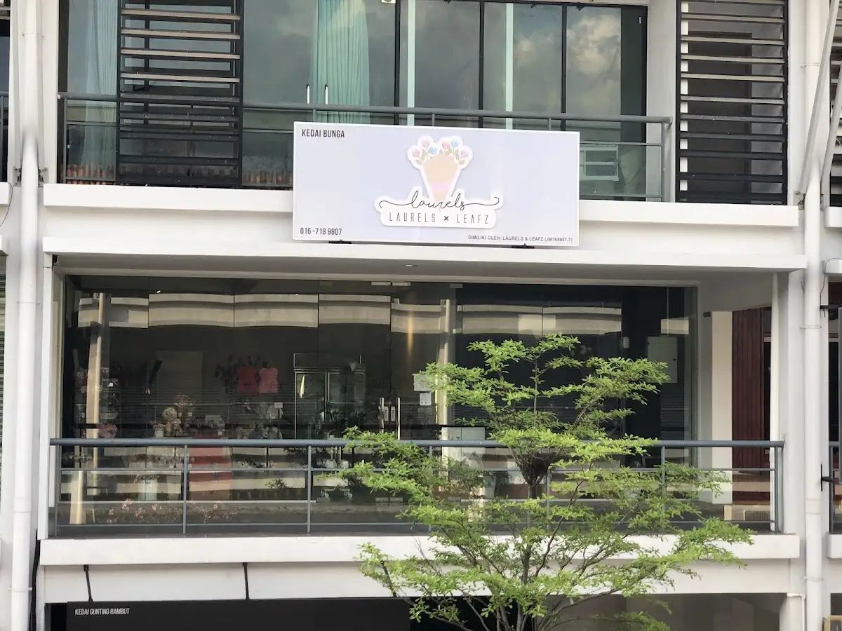 Top 10 Florists in Johor Bahru 2026 5 Laurels and Leafz florist Taman Johor Jaya Johor Bahru modern bouquet