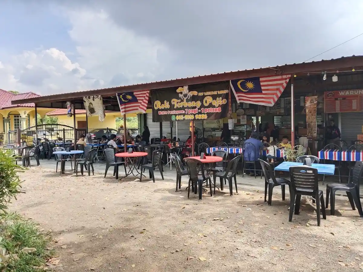 Top 10 Roti Canai in Melaka 2026 5 Roti Terbang Pojie Bukit Lintang Melaka flying roti canai