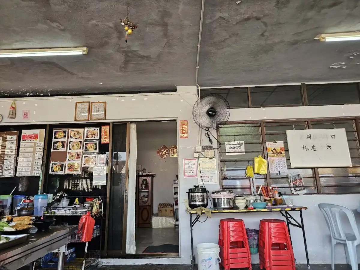 Top 10 Yong Tau Foo in Ipoh 2026 6 Nui Jie Thai-style yong tau foo and noodles Menglembu Ipoh