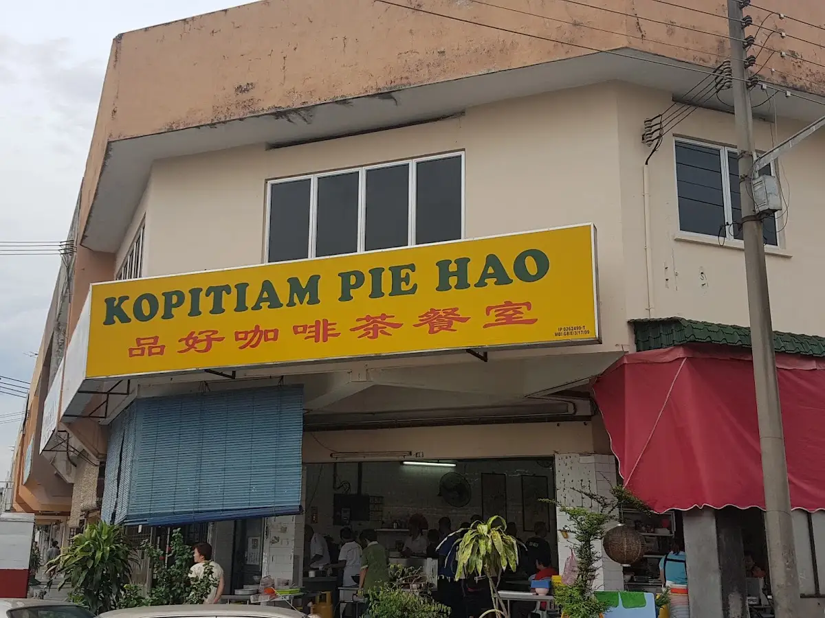 Top 10 Yong Tau Foo in Ipoh 2026 7 Kopitiam Pie Hao Hakka noodles and fried liew Taman Rasi Ipoh