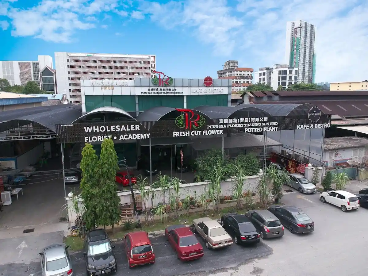 Top 10 Florists in KL & Selangor 2026 7 Pudu Ria Florist Chan Sow Lin Kuala Lumpur flower stand and bouquet