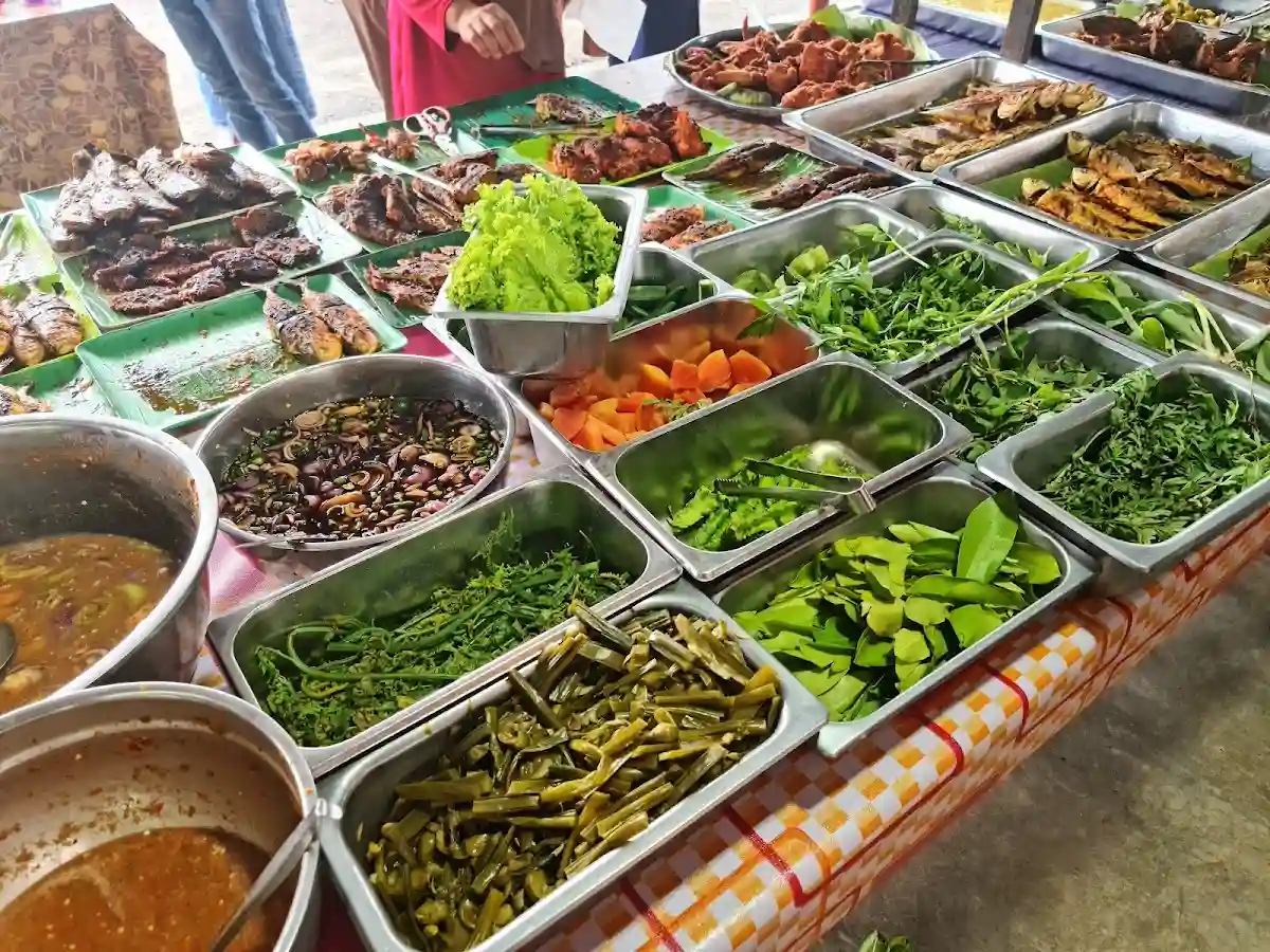 Top 10 Ikan Bakar in Penang 2026 8 Restoran Ikan Bakar Amzar Permatang Pauh Penang grilled fish nasi campur