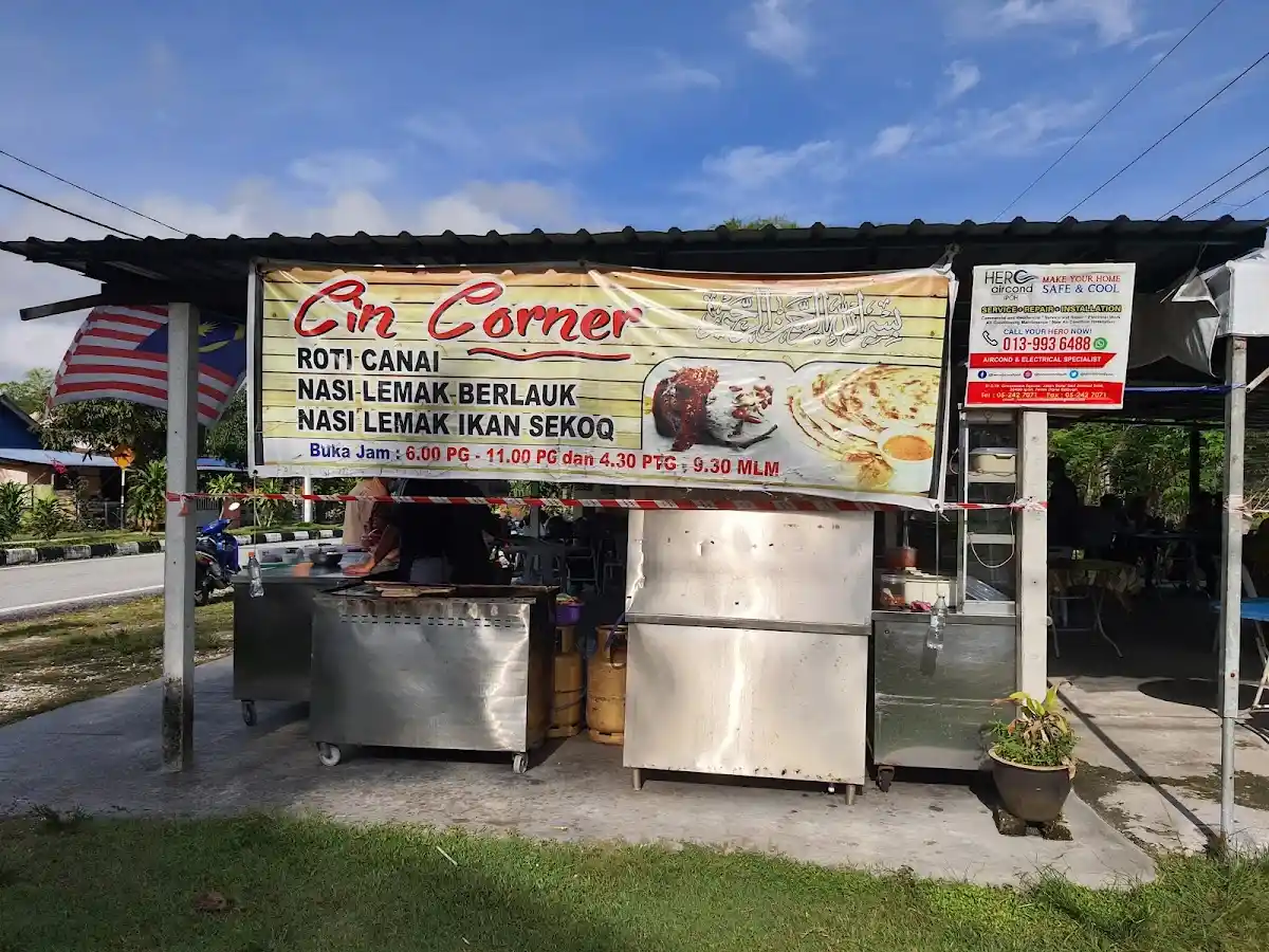 Top 10 Roti Canai in Ipoh 2026 8 Cin Corner Roti Canai Sarang Burung Ipoh nest roti with egg and beef