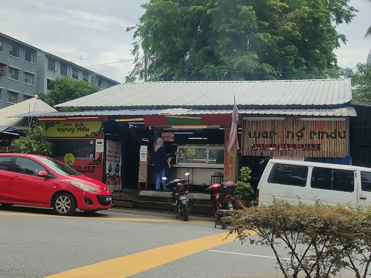 Top 10 Nasi Lemak in KL & Selangor 2026 9 Warung Rindu Nasi Lemak Bukit Angkasa Kuala Lumpur banana leaf