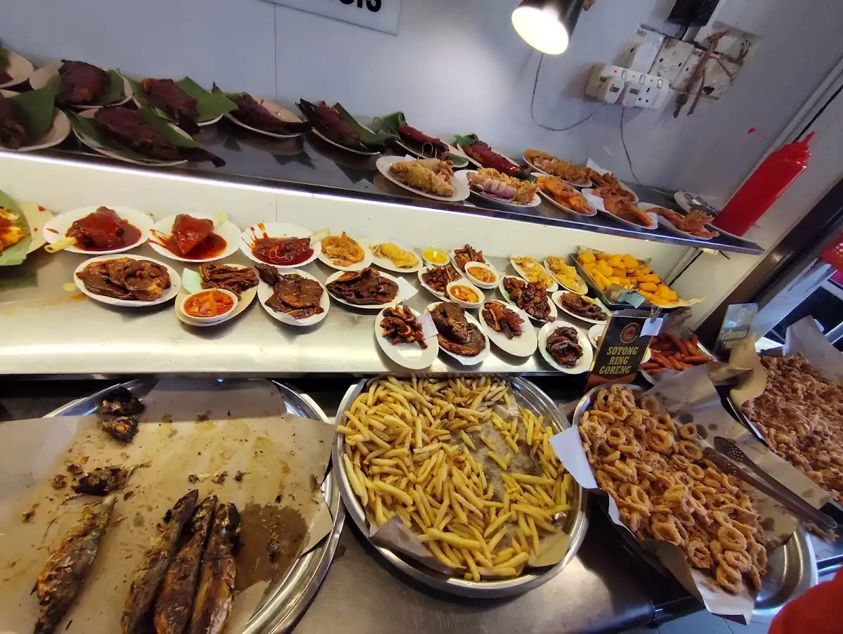 Top 10 Ikan Bakar in Penang 2026 10 Restoran Kak Cik Ikan Bakar Kepala Batas Penang