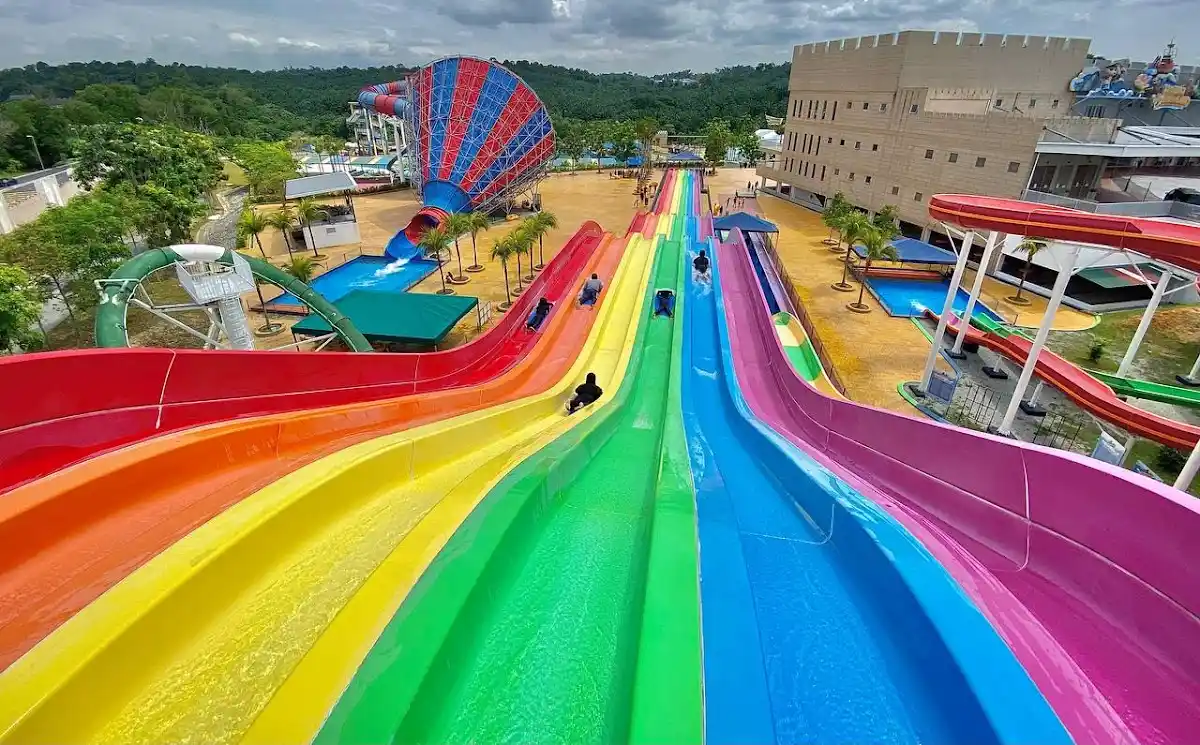 Top 10 Theme Parks in KL & Selangor 2026 11 Bangi Wonderland themepark and water park Kajang Selangor
