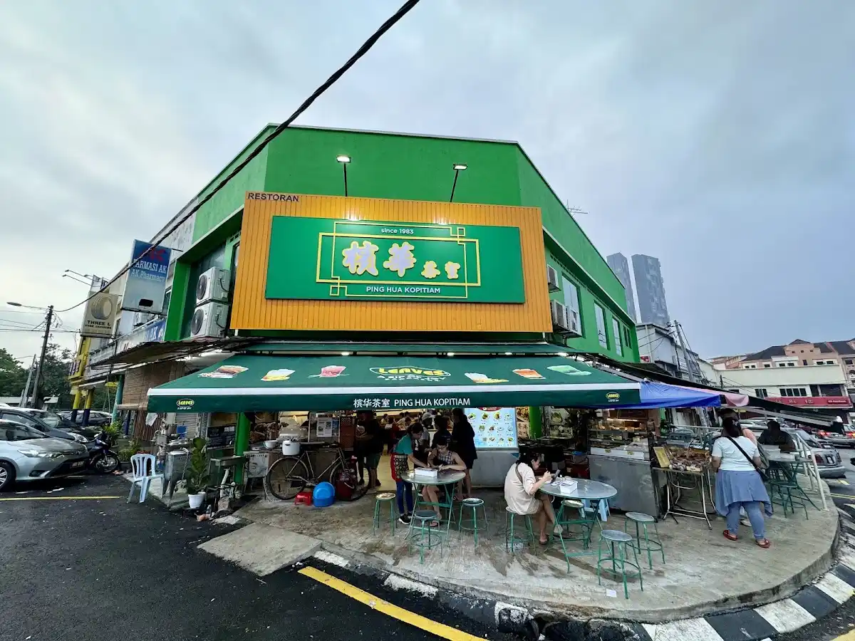 Top 10 Kopitiam in KL & Selangor 2026 11 Ping Hua Kopitiam Taman Cheras Kuala Lumpur traditional corner coffee shop